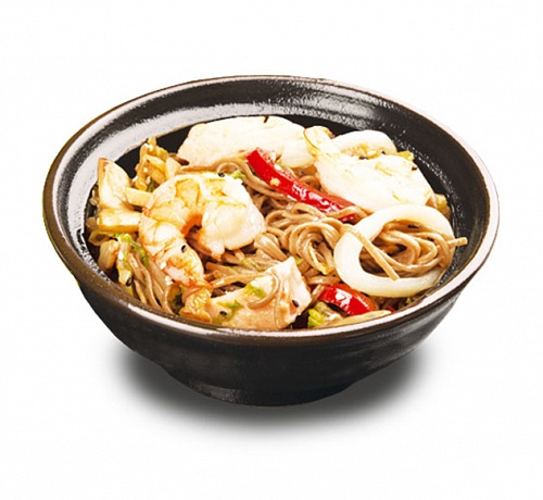 Китайская гречневая лапша соба с овощами и морепродуктами